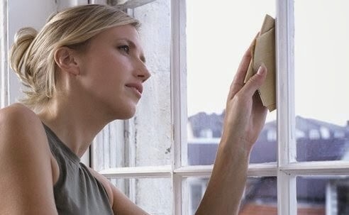 vệ sinh cửa kính với giấm 4