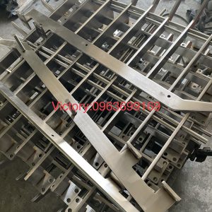 Trụ lan can - cầu thang kính 24