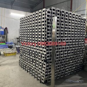 Trụ lan can - cầu thang kính 40